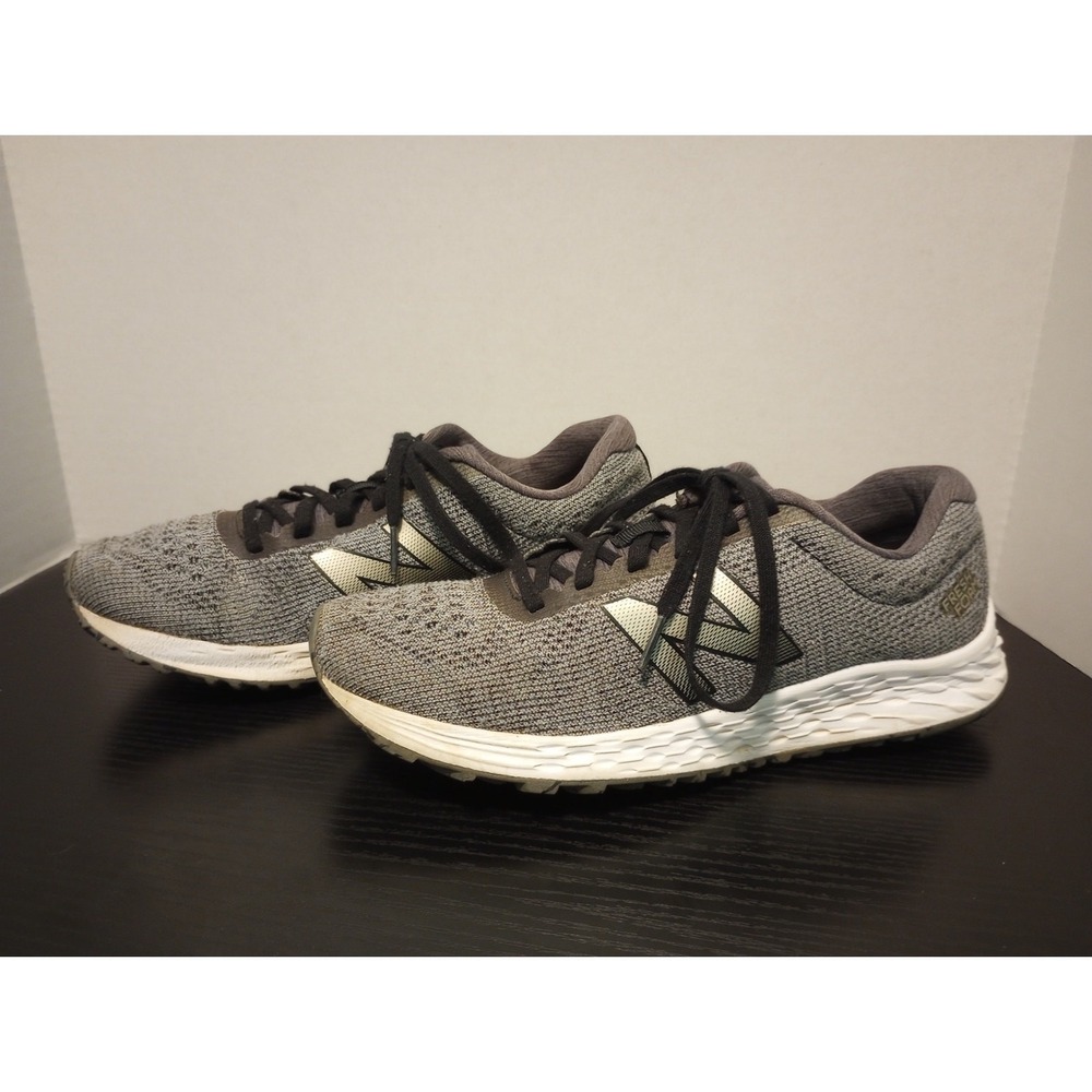 New Balance Fresh Foam‎ Woman's size 8.5 Gray Sneakers